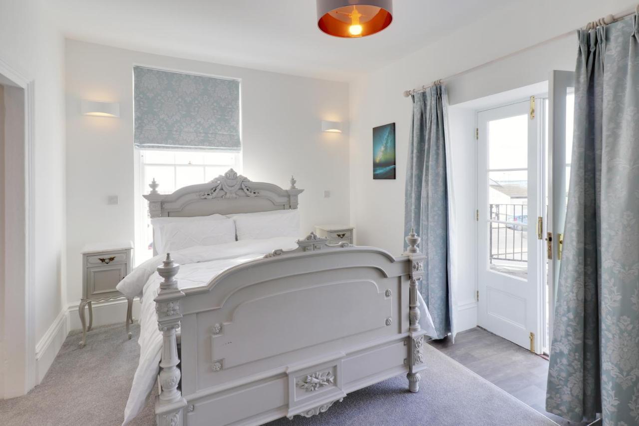Master Accommodation Suite 2 Sea View With Balcony Hastings Exterior foto